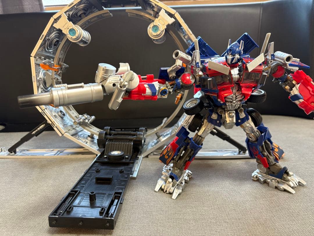 10thアニバーサリー オプティマスプライム＋専用コンテナトレーラー