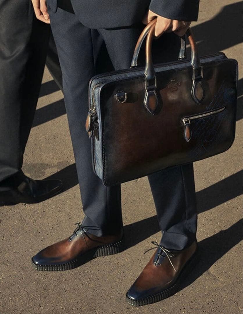 68万円　Berluti アンジュール　スクリット レザー ブリーフケース 総柄