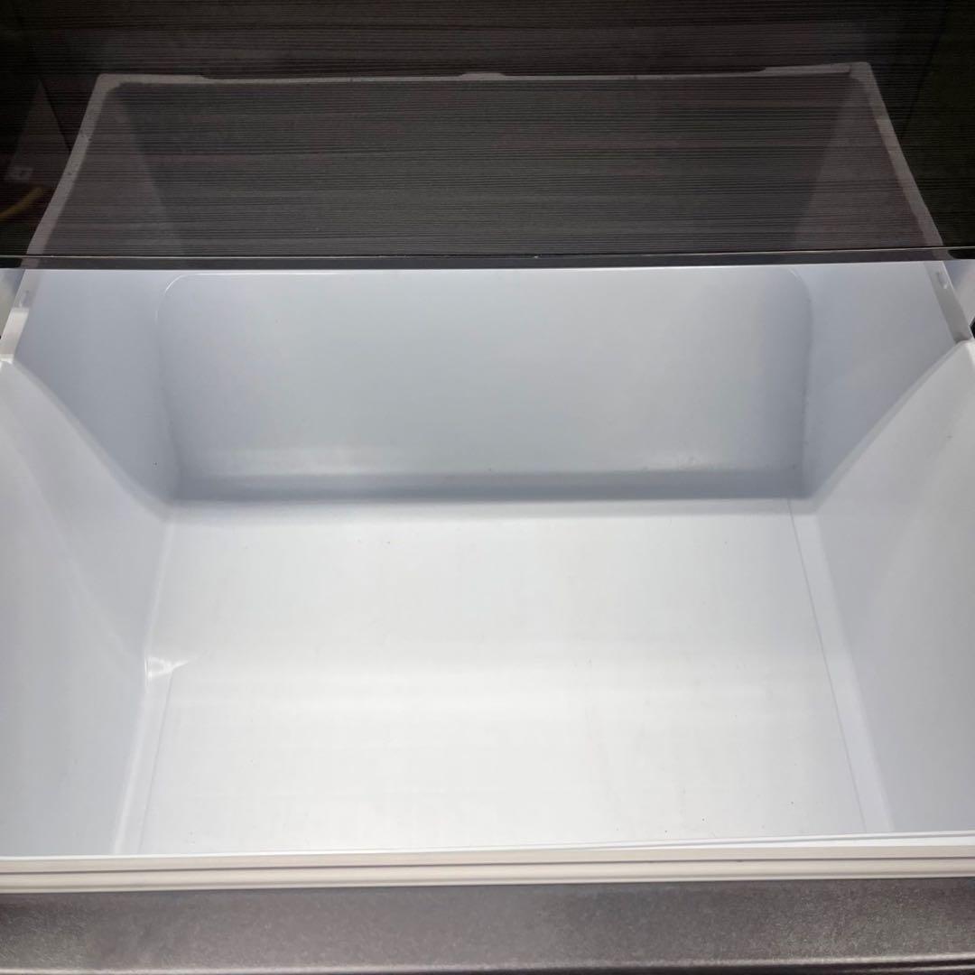 647 最新デザイン　木目調　大人気　冷蔵庫　大型　300L強　自動製氷機