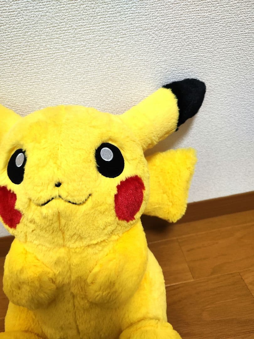 【新品未使用タグ付き】おっきいふわふわぬいぐるみピカチュウ　ポケモンセンター限定