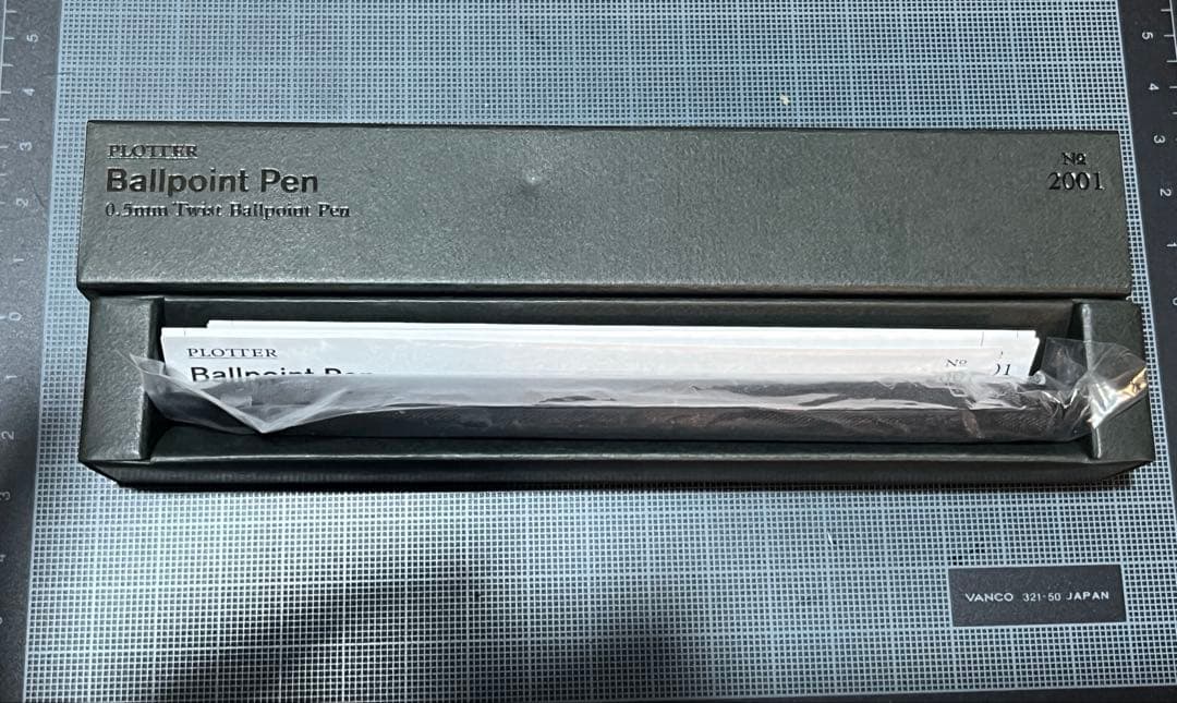 PLOTTER ボールポイントペン（ブラック） PLOTTER/プロッター】2001