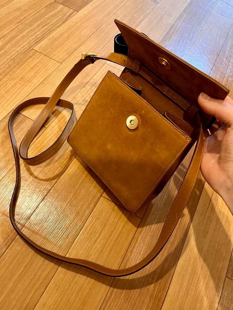 【Ferragamo】ショルダーバッグ　ブラウン