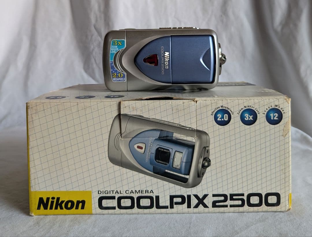 Nikon デジタルカメラ COOLPIX 2500