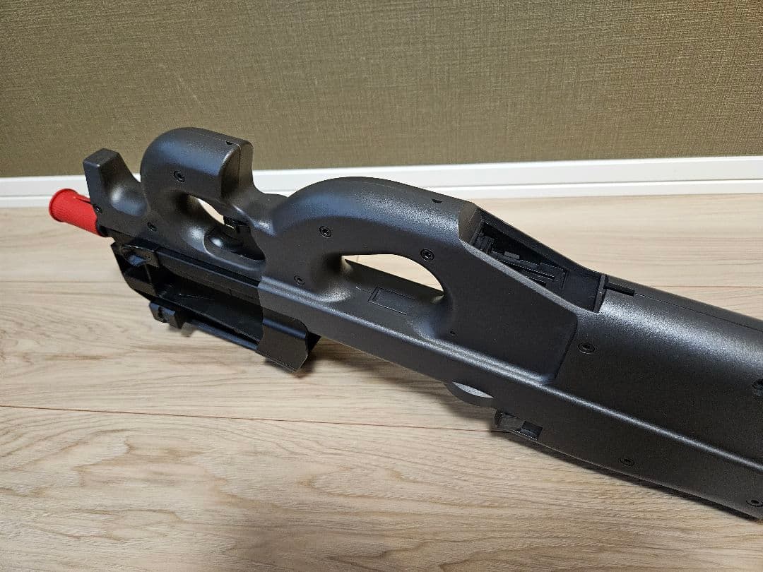 東京マルイ P90 TR with SILENCER（ドットサイト付き）