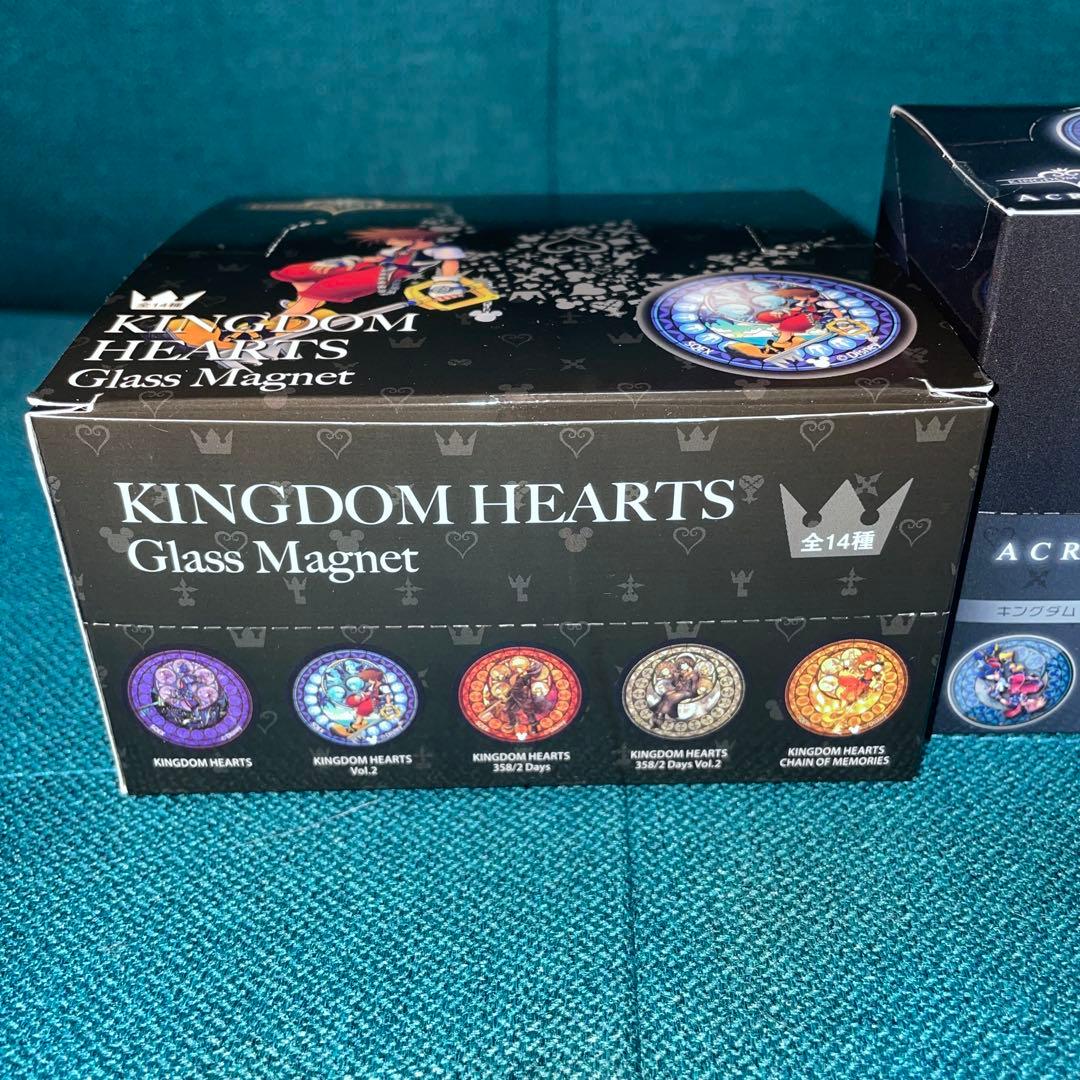 キングダムハーツ　ガラスマグネット　アクリルステッカー　各14個ずつ