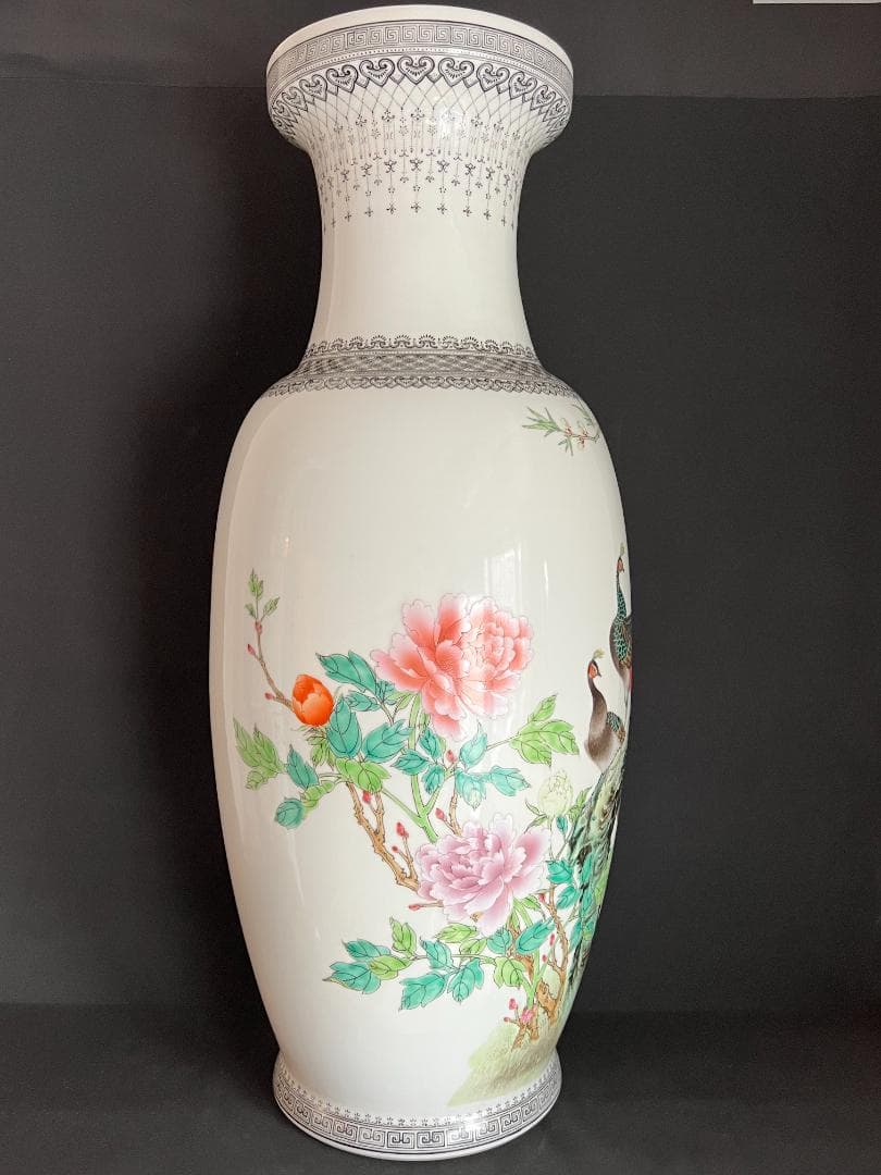 【海】粉彩 孔雀牡丹文 大型花瓶 中国景徳鎮製　高さ６２cm 花入 花器 花瓶