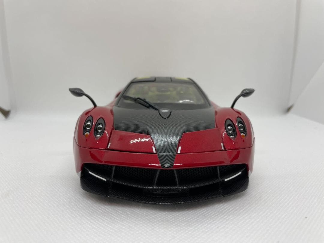 701-017 GT AUTOS 1/18 パガーニ ウアイラ Red