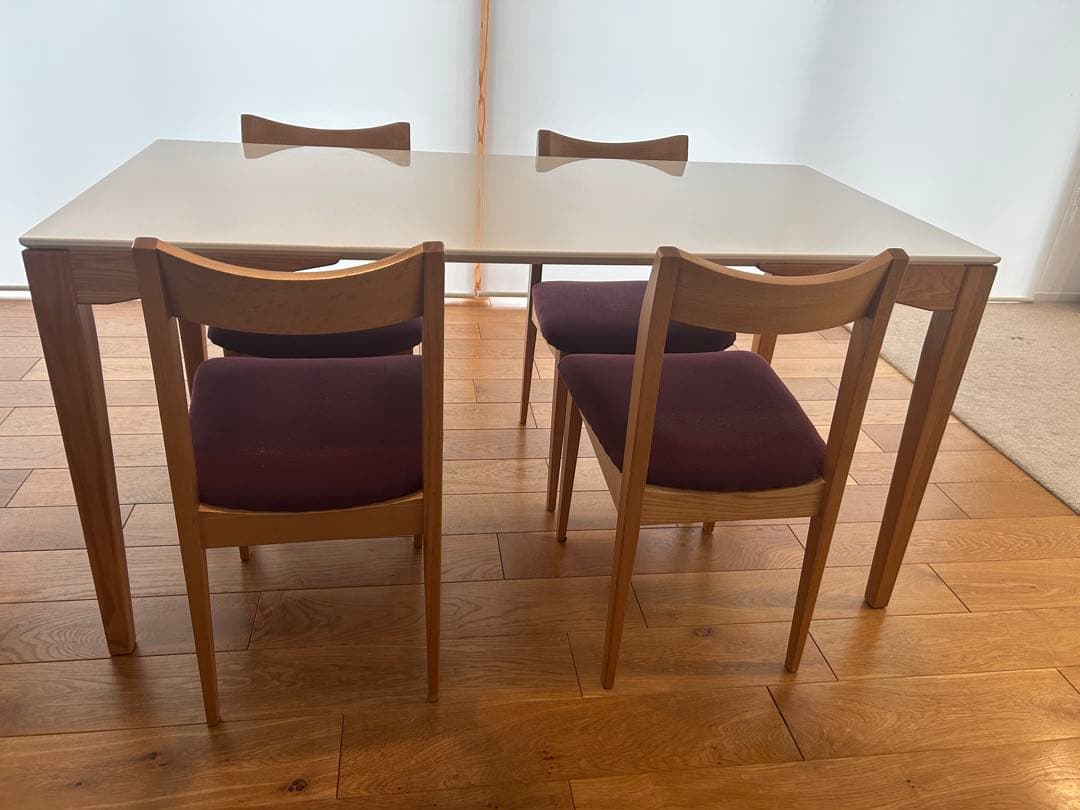 ふぃん【国産】ホワイトダイニングテーブルと椅子4脚セット