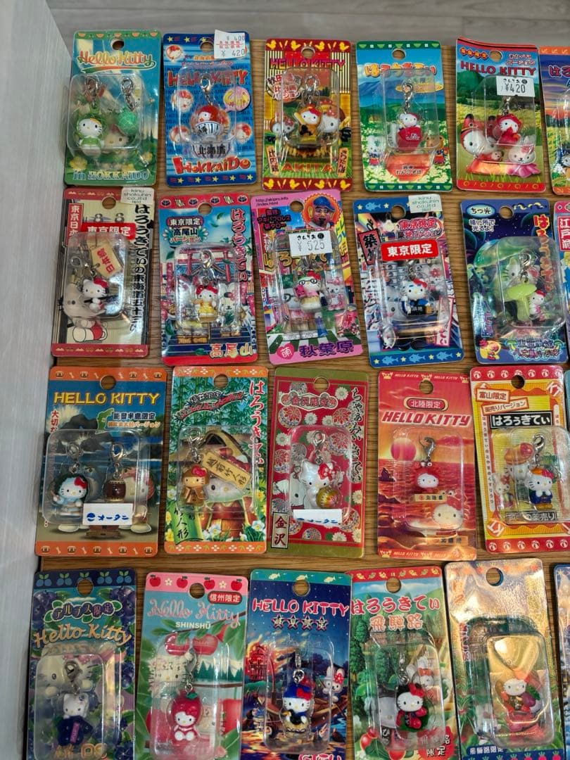 【レアまとめ売り】ご当地キティ　194個　ハローキティストラップ　根付け