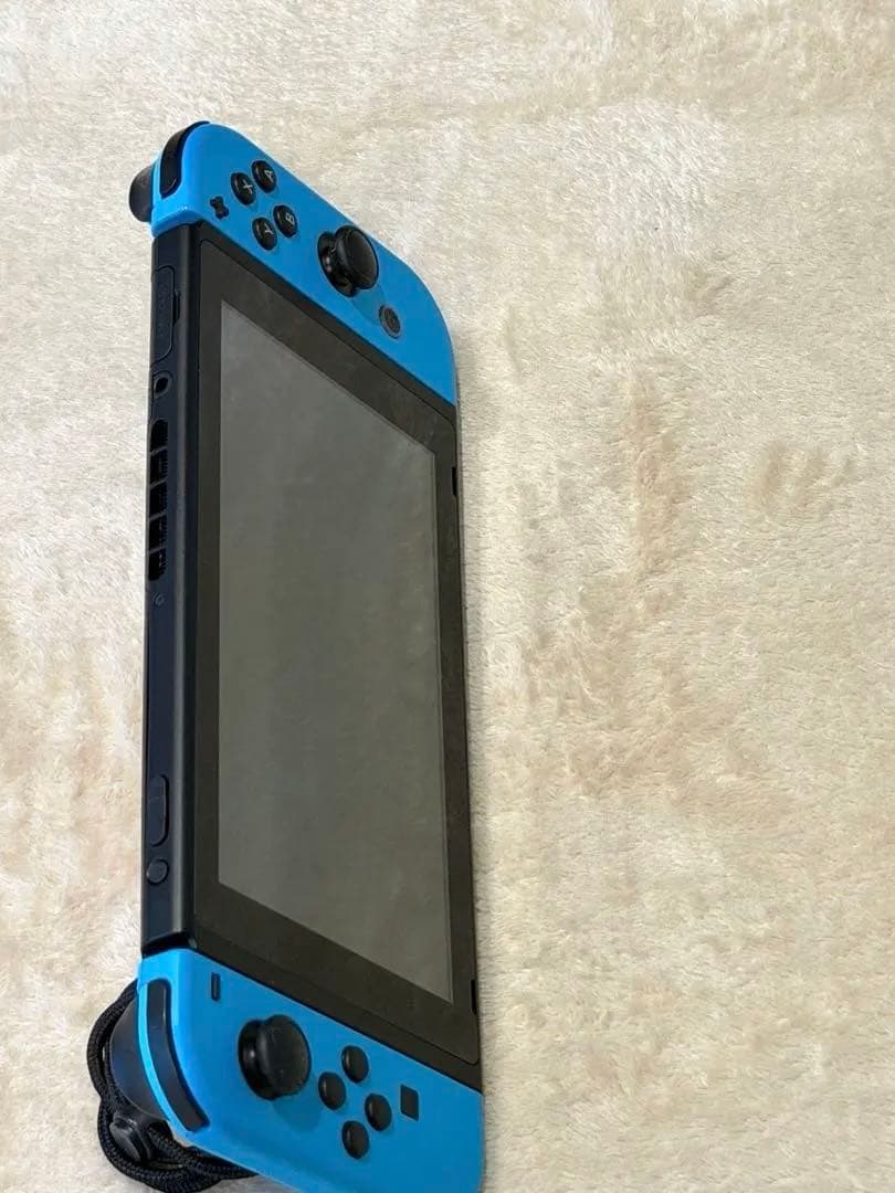 Nintendo Switch 本体 青 ストラップ付き