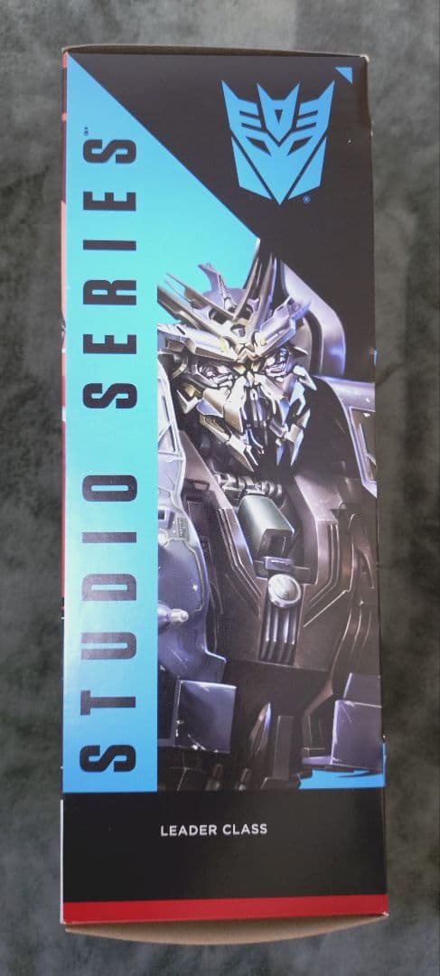 トランスフォーマー　スタジオシリーズ　ブラックアウト ss-08