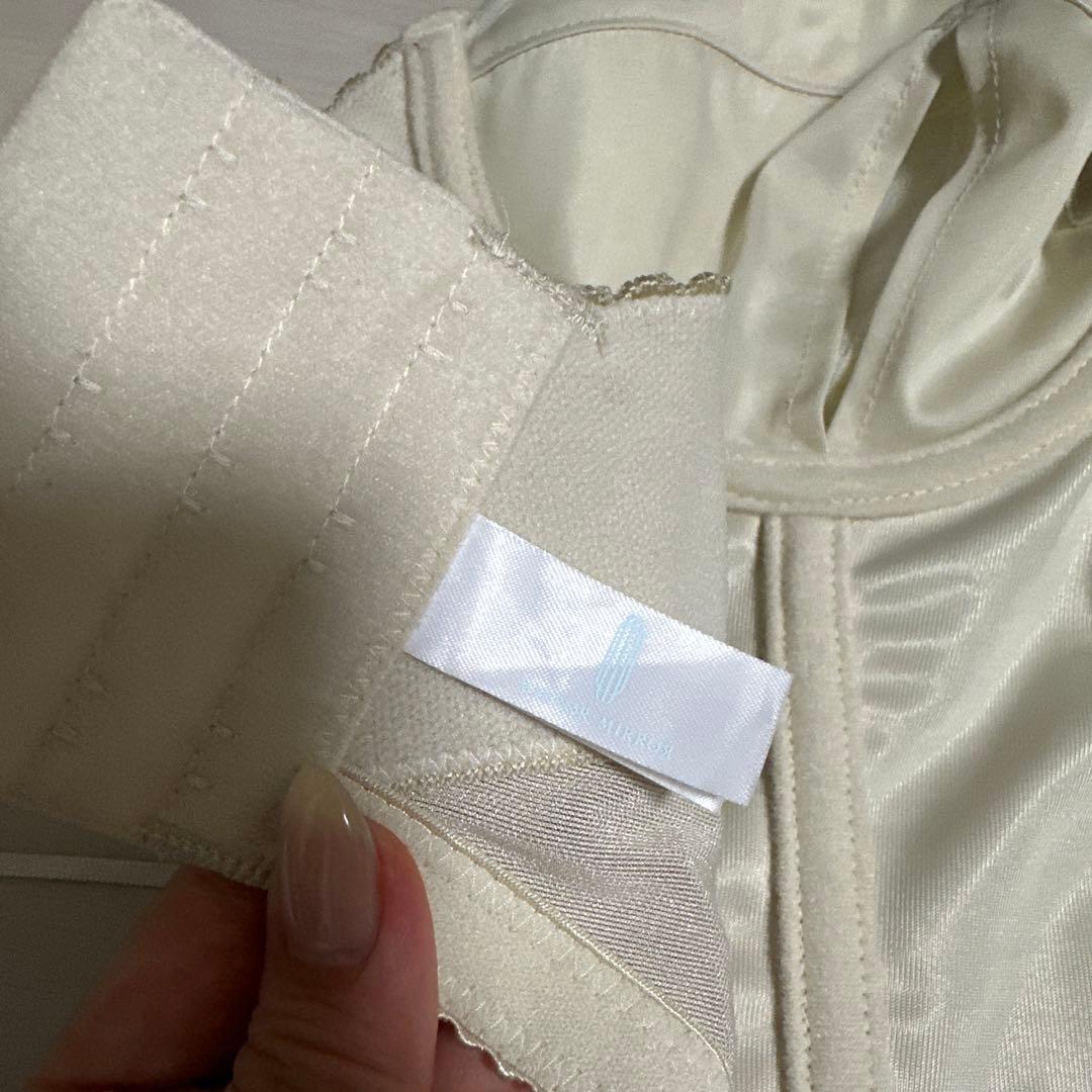 MIRROR MIRROR ブライダルインナー　バックレスビスチェセット　E75