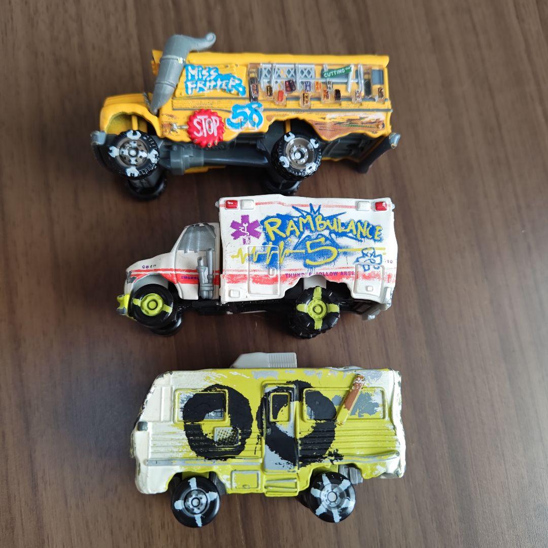 【廃盤】トミカ カーズ アーヴィ/ドクターダメージ/ミスフリッター