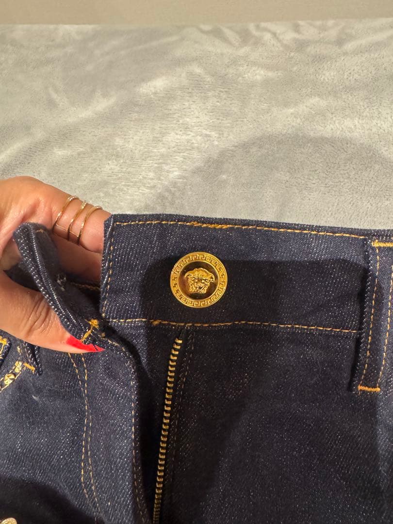 versace ビジュー付きダークデニムタイトスカート