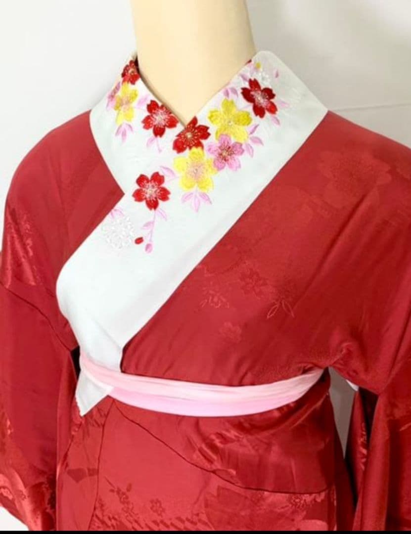 古典柄の正絹振袖 着物リメイク 3枚セットです