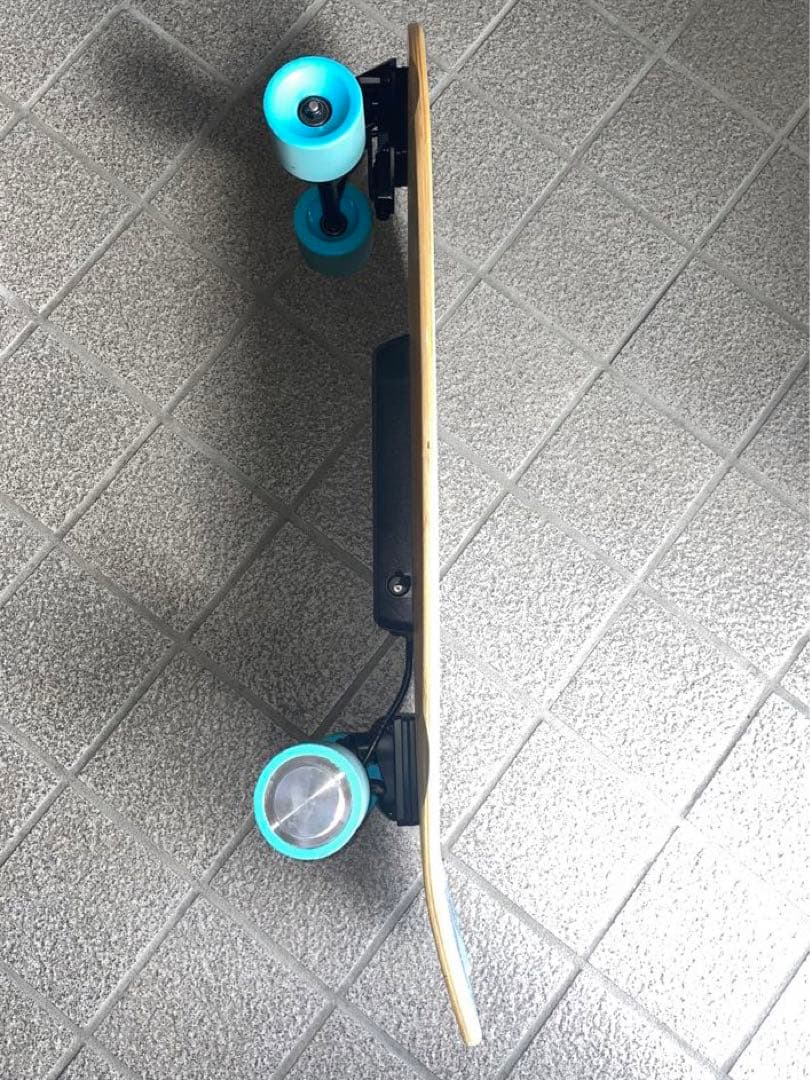 Bmove Surf 電動サーフスケート 新型高性能 充電器付き