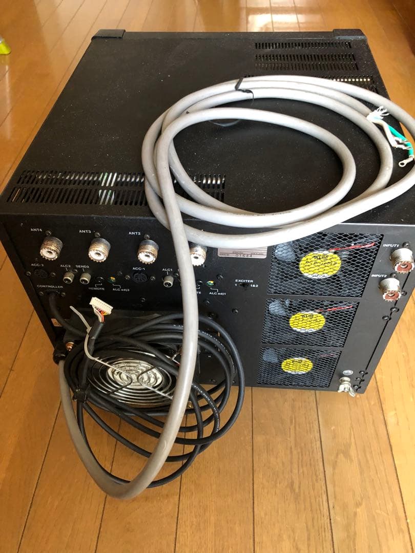 D*c様 【値下げ 再出品】ICOM IC-PW1 リニアアンプ ジャンク扱いで