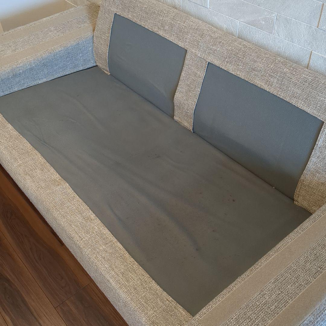 KEYUCA　ケユカ　ソファー　グレーベージュの2人掛けファブリックソファ