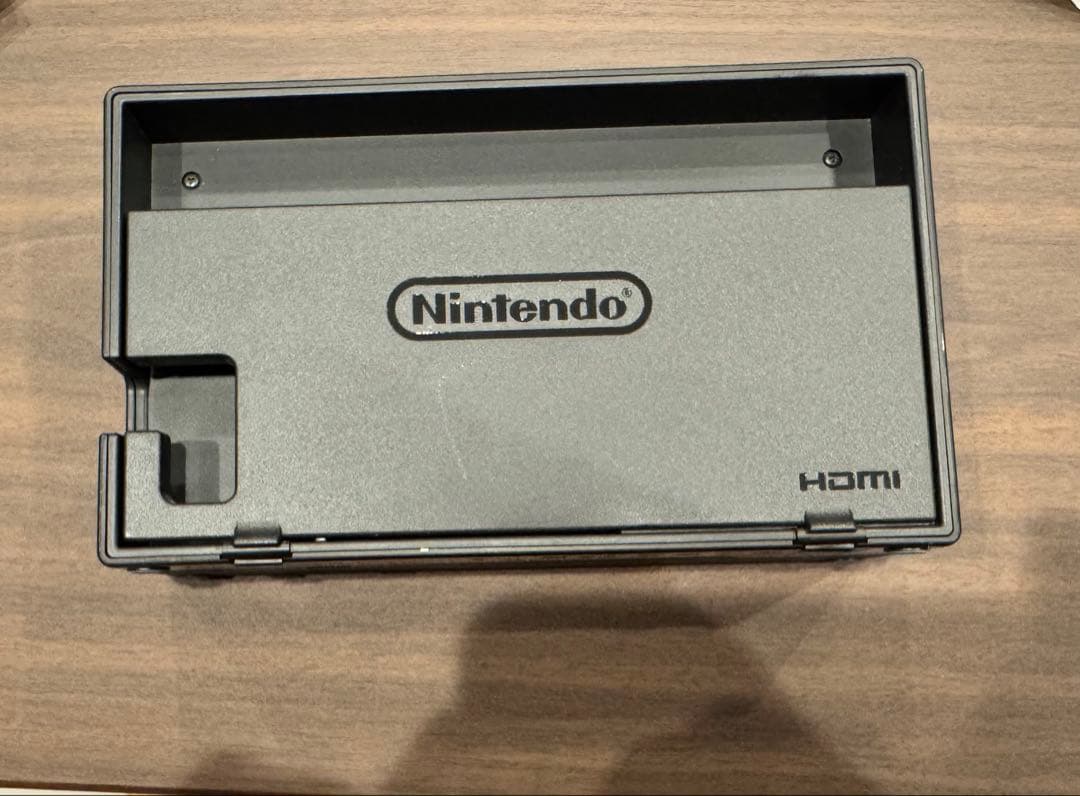 A 【美品・完品】Switch 本体 グレー 新型 バッテリー強化版