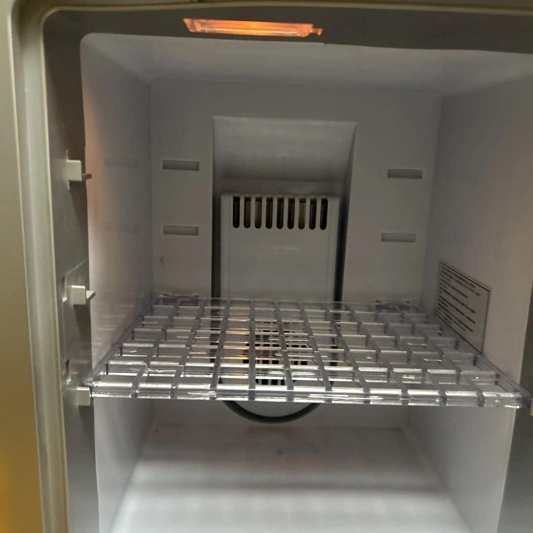 冷却ファン 黒/銀 スライド式扉 冷却ファン 黒/銀 スライド式扉 冷却ファン