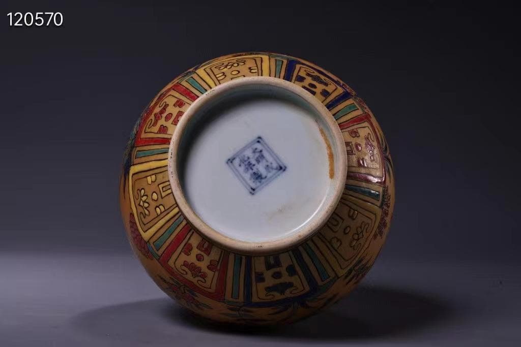 中国古美術・純手描き金陶花瓶・大明成化紋・箱付き・稀有品・ 置物・観賞瓶・文房具