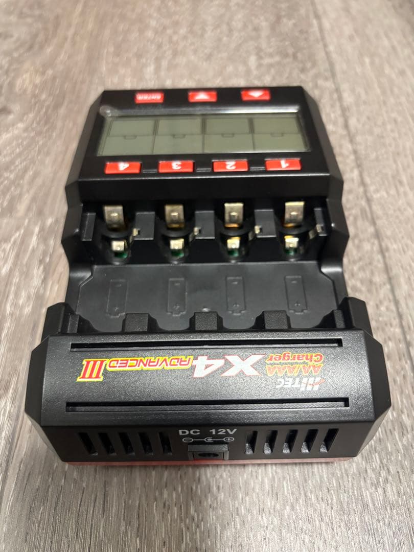 ミニ四駆　Hitec X4 ADVANCED III 充電器　＊(電池4本付き)