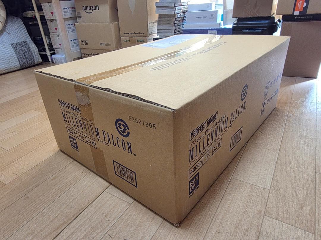 PG ミレニアム・ファルコン　新品未開封