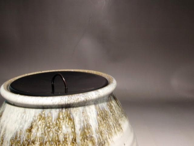 唐津　堆の峰窯　中里宗家　１４代陶仙　水指　風格のある作品　s309