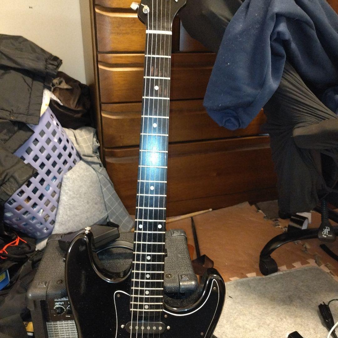 ストラトキャスター ブラック