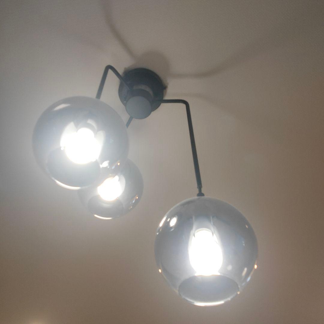 ニトリ クリアガラス球ペンダントライト 3灯