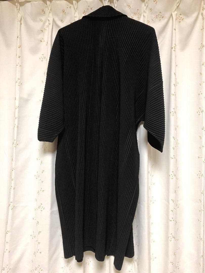 HOMME PLISSÉ ISSEY MIYAKE 黒 ロングカーディガン