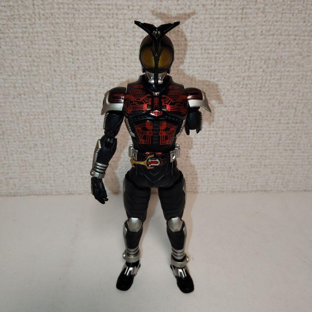 【ジャンク品】S.H.Figuarts（真骨彫製法） 仮面ライダー ダークカブト