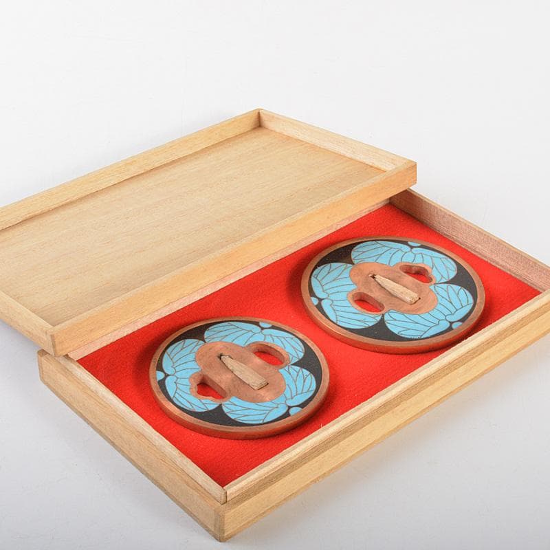 武具　刀装具　銅地　七宝三葉葵紋鍔　一對　桐箱付　C　7262