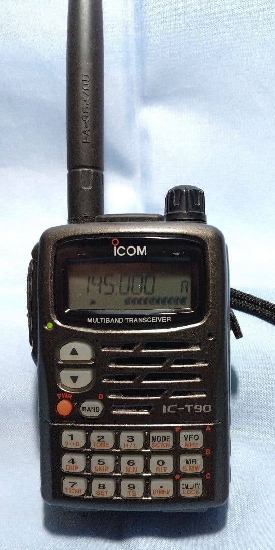 ☆[美品]icom IC-T90 マルチトランシーバー50/144/430MHz ☆[美品]icom IC-T90 マルチトランシーバー50/144/430MHz