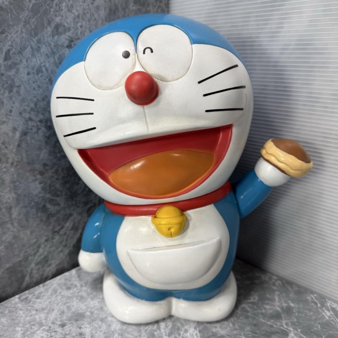 【希少品】ドラえもん 大型 貯金箱 約28cm 底蓋有り ソフビ 当時物 レトロ 希少品】ドラえもん 大型 貯金箱 約28cm 底蓋有り ソフビ 当時物 レトロ