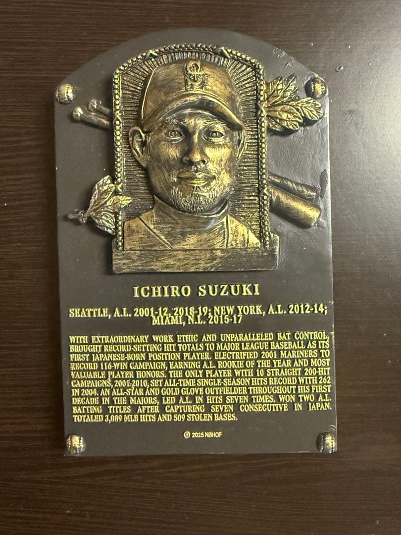 K*様 イチロー　殿堂入り記念　球場配布　8月11日　プラーク　盾　マリナーズ イチロー 殿堂入り記念 球場配布 8月11日 プラーク 盾 マリナーズ 記念楯