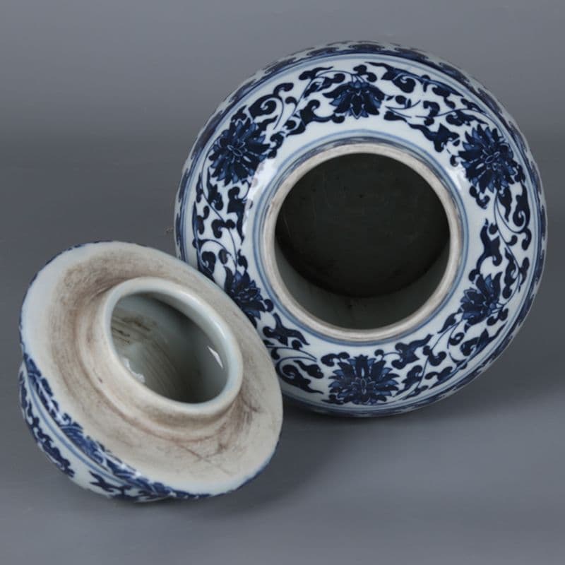 清乾隆青花纏枝蓮紋将軍壺 景徳鎮 陶磁器 装飾品 現代