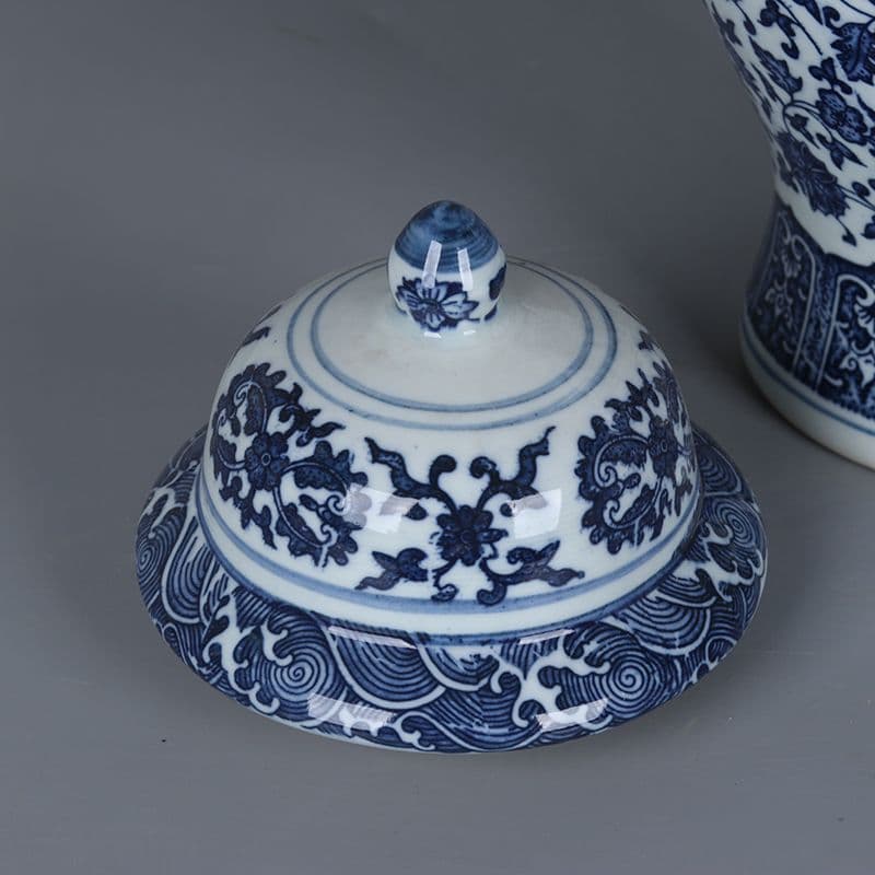 清乾隆青花纏枝蓮紋将軍壺 景徳鎮 陶磁器 装飾品 現代