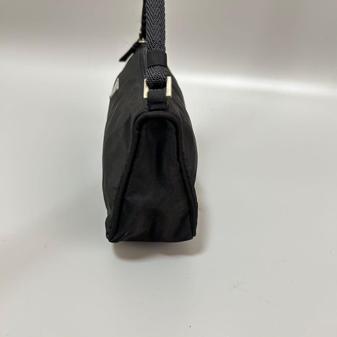 PRADA プラダ アクセサリーポーチ ハンドバッグ ミニバッグ ブラック