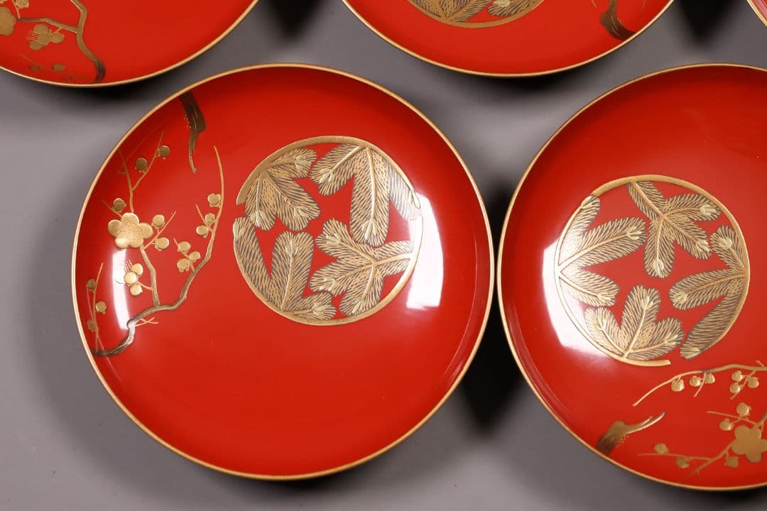 【CM248】時代木製漆器 松竹梅 金蒔絵 朱塗 引盃 五客 木製漆器 小皿 杯