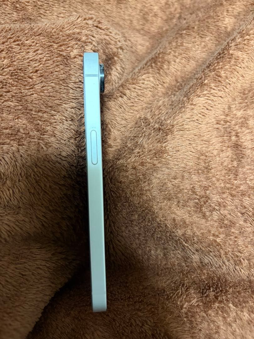 Apple iPhone 16e ホワイト 本体