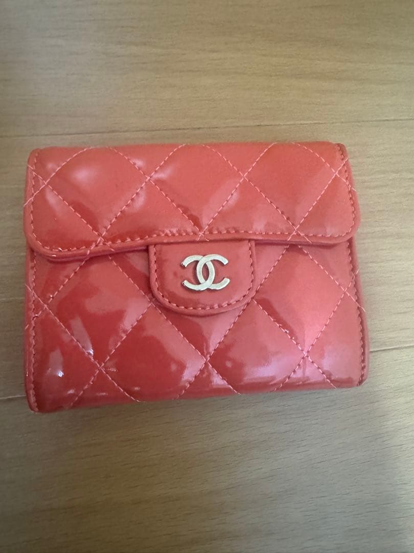 CHANEL シャネル　マトラッセ　ケース　エナメル　財布