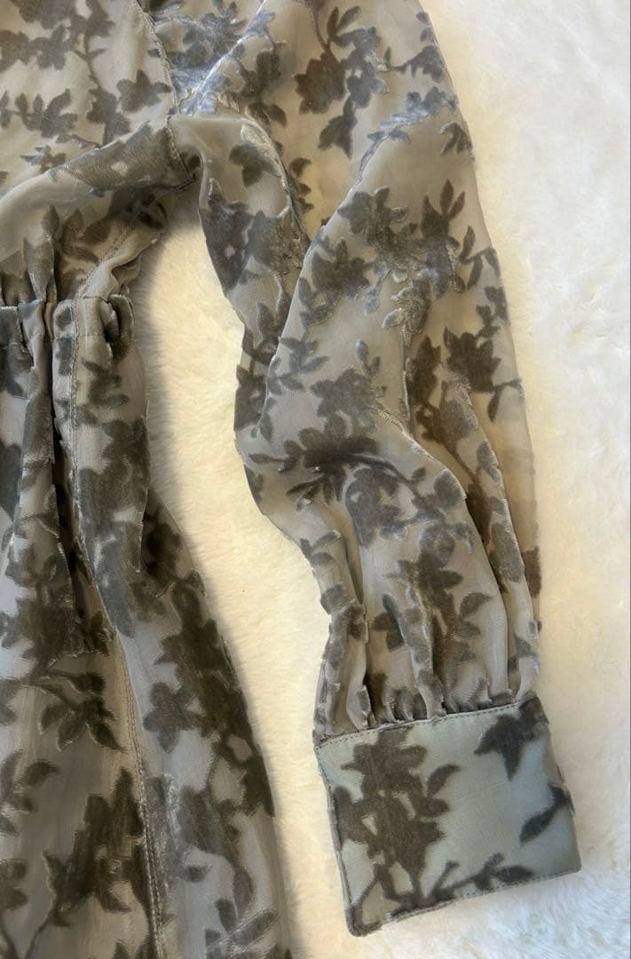 URBANRESEARCH ベロアジャガードVネックワンピース ライトカーキ