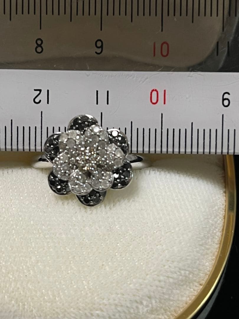 moｍo超美品未使用に近い　笠原真寿美k18WGお花リングQVC gstv