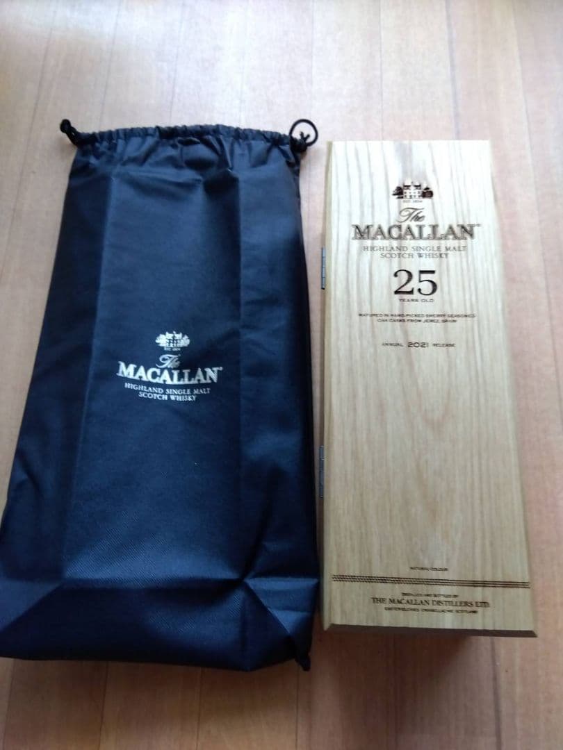 貴重The Macallan 25年 シングルモルトウイスキー 木箱入り