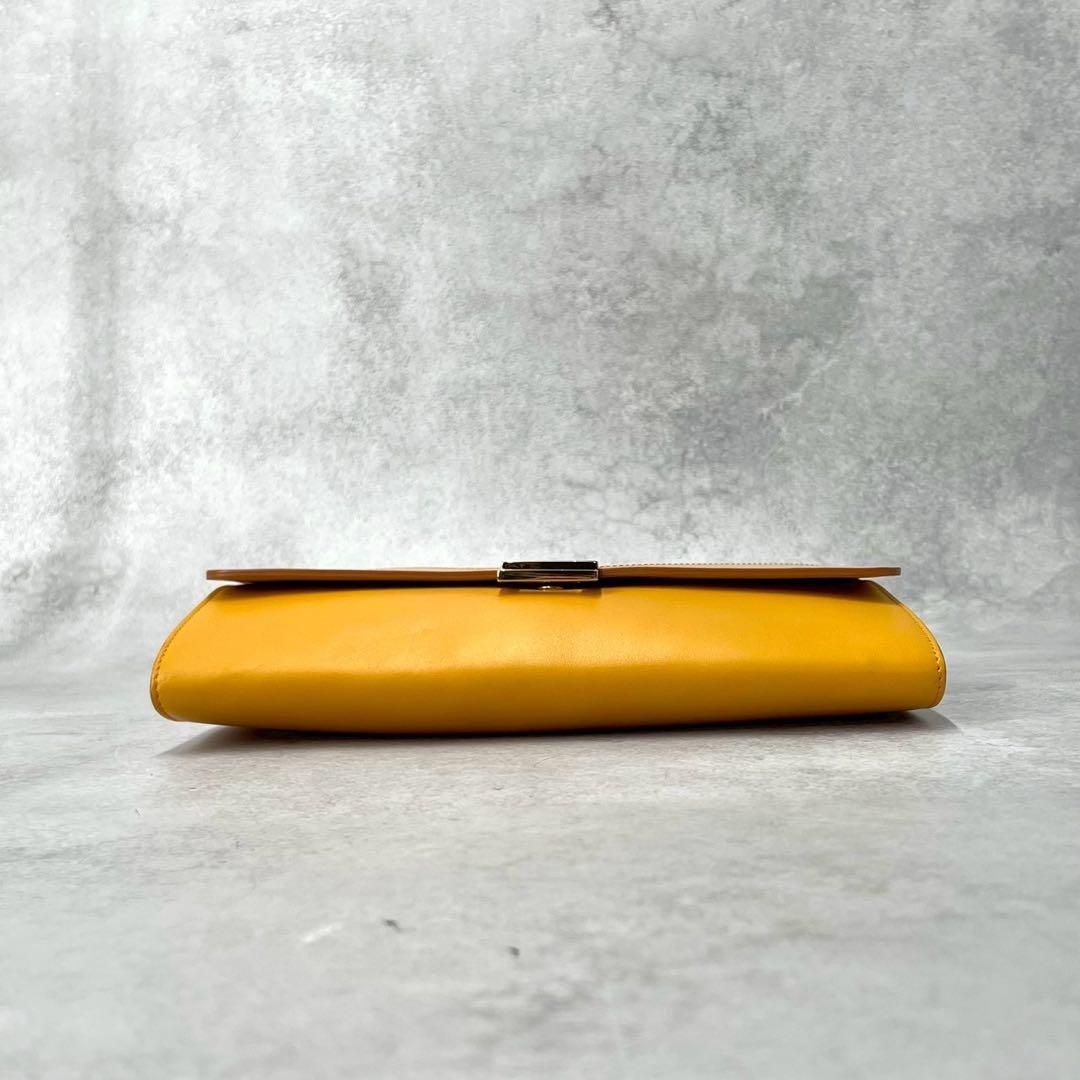 美品◯トッズ　ショルダーバッグ　2way バイカラー　ゴールド金具　レター型