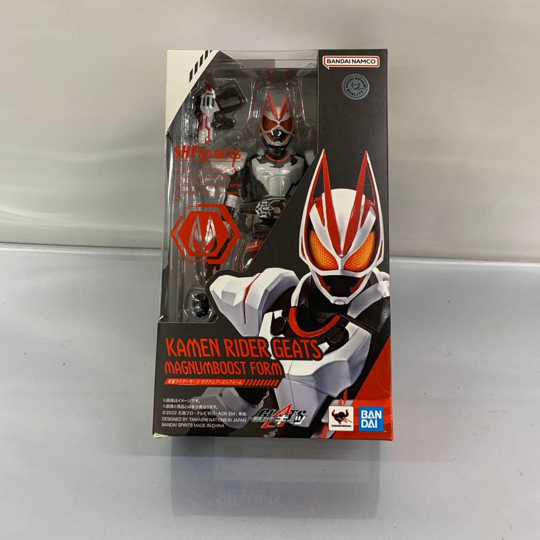 NARUTO ゴールデン缶バッジ ナルト サスケ イタチ ミナト カカシ