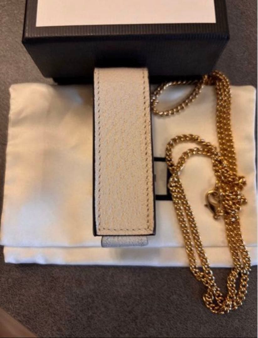 グッチ　リップケース　ストラップ