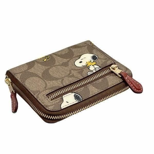 初売り　コーチ二折 財布 ★COACH★ スモール ジップアラウンドSNOOPY