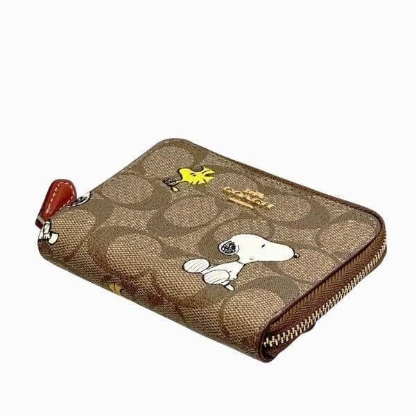 初売り　コーチ二折 財布 ★COACH★ スモール ジップアラウンドSNOOPY